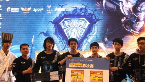 英超争四与 英超争四与